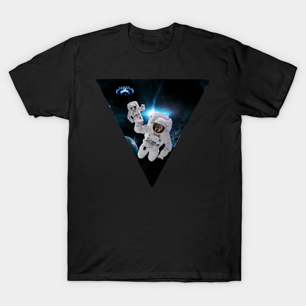 Cats Lost in Space T-Shirt by Ratherkool